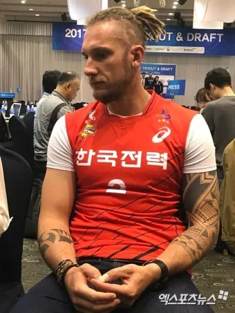 미스 반 데 로에 대표작 바르셀로나 파빌리온 건축미_3