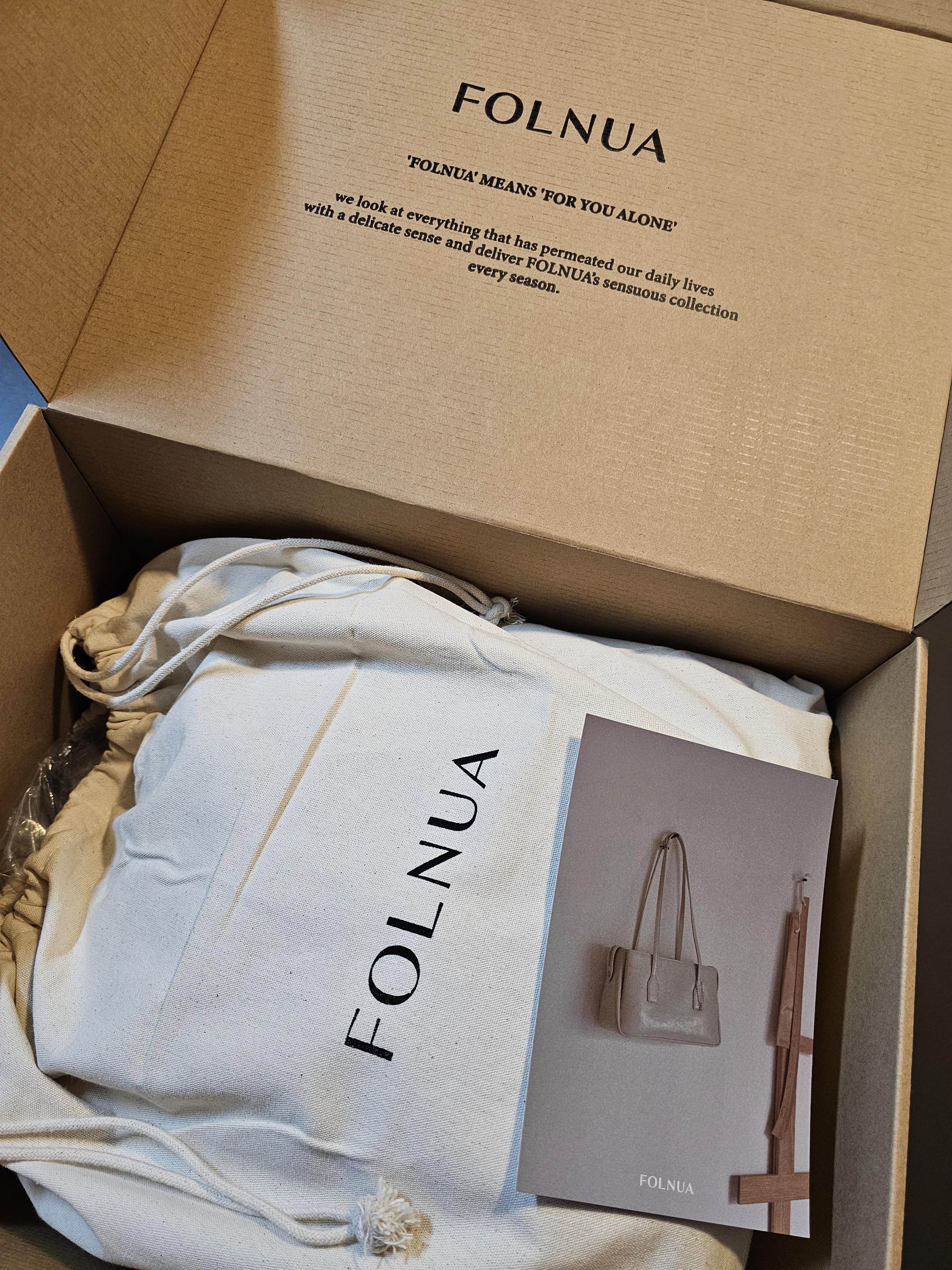 폴뉴아 클래식 로고 포쉬 백팩 박스 내부