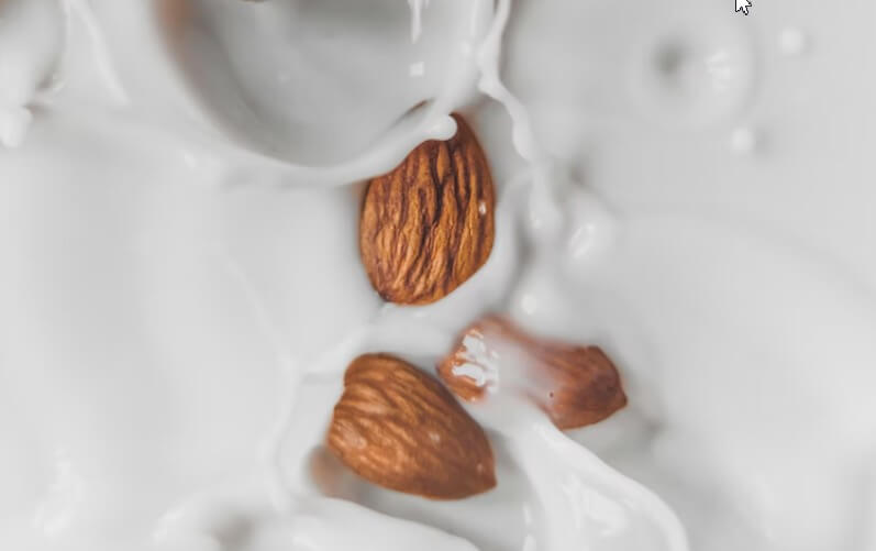아몬드-우유