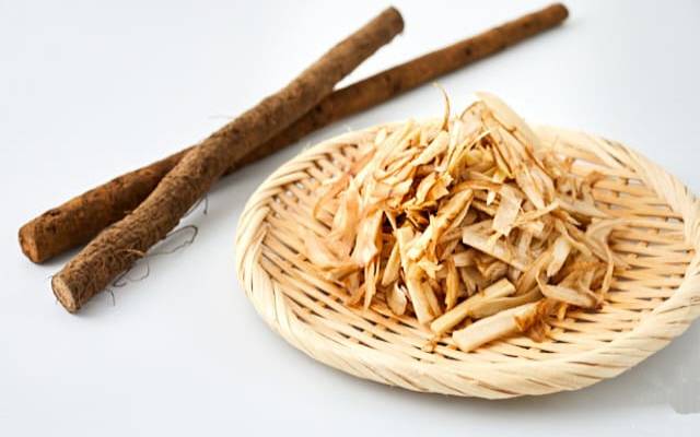 우엉 쓴맛 제거 우엉떫은맛 없애기 우엉손질 씻는법