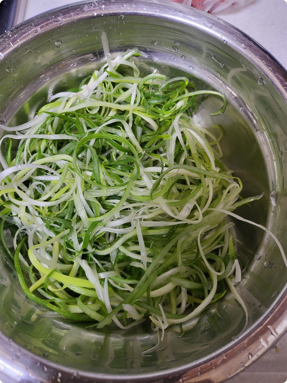 파도 채를 썰어서
