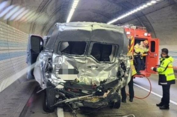 운전 중 핸드폰 사고