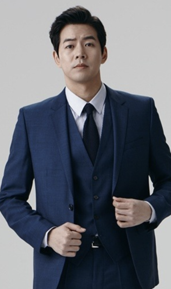이상윤 슈트