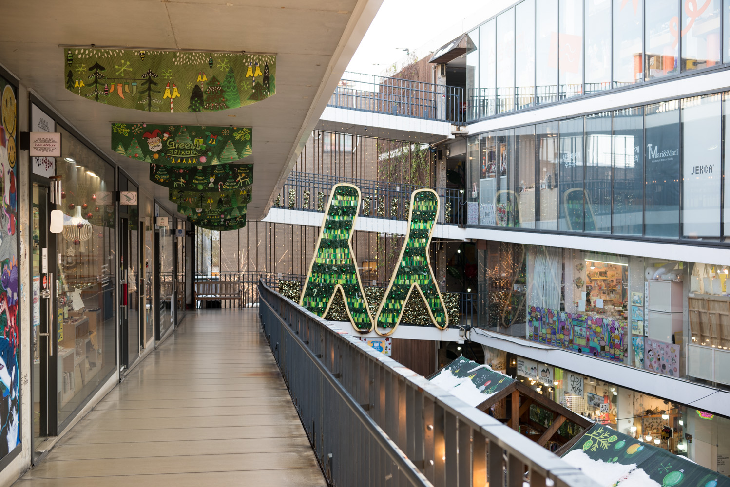 종로의 설경 인사동