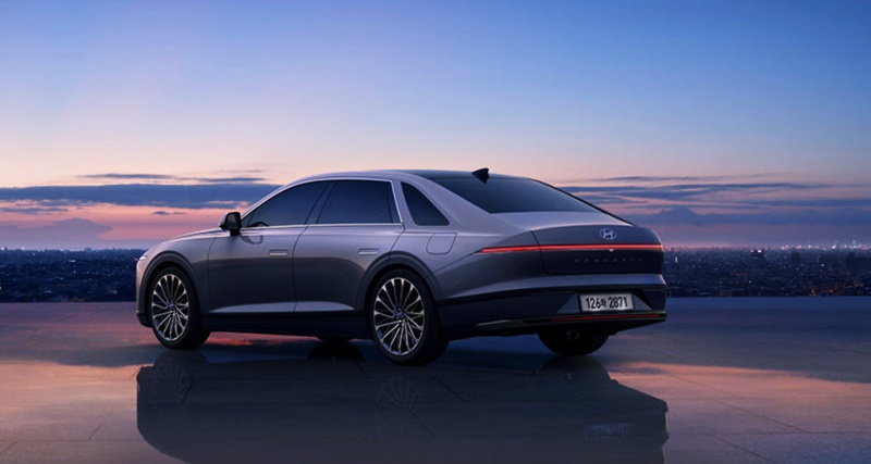 주차된-회색-디올뉴-그랜저