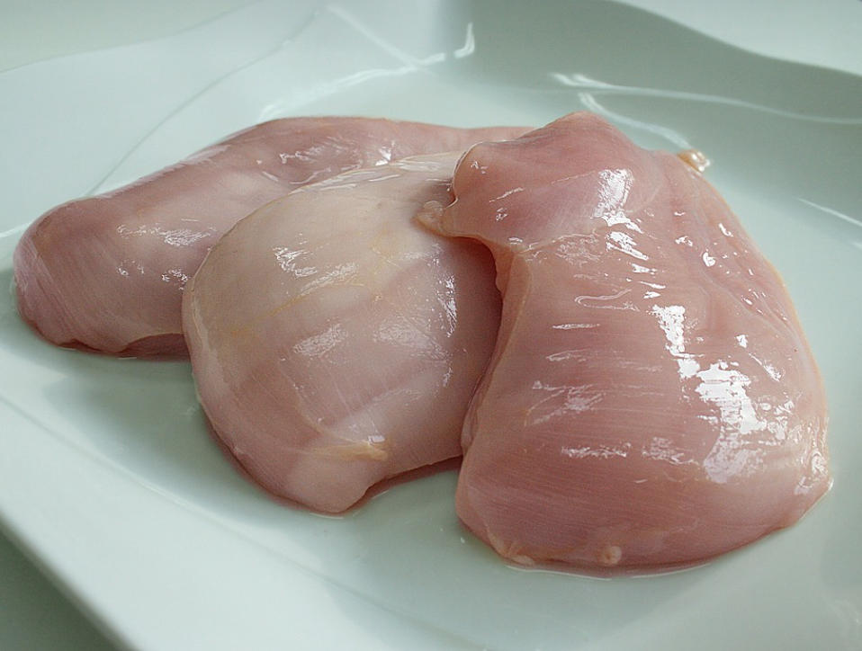 혈압-낮추는-음식-닭가슴살