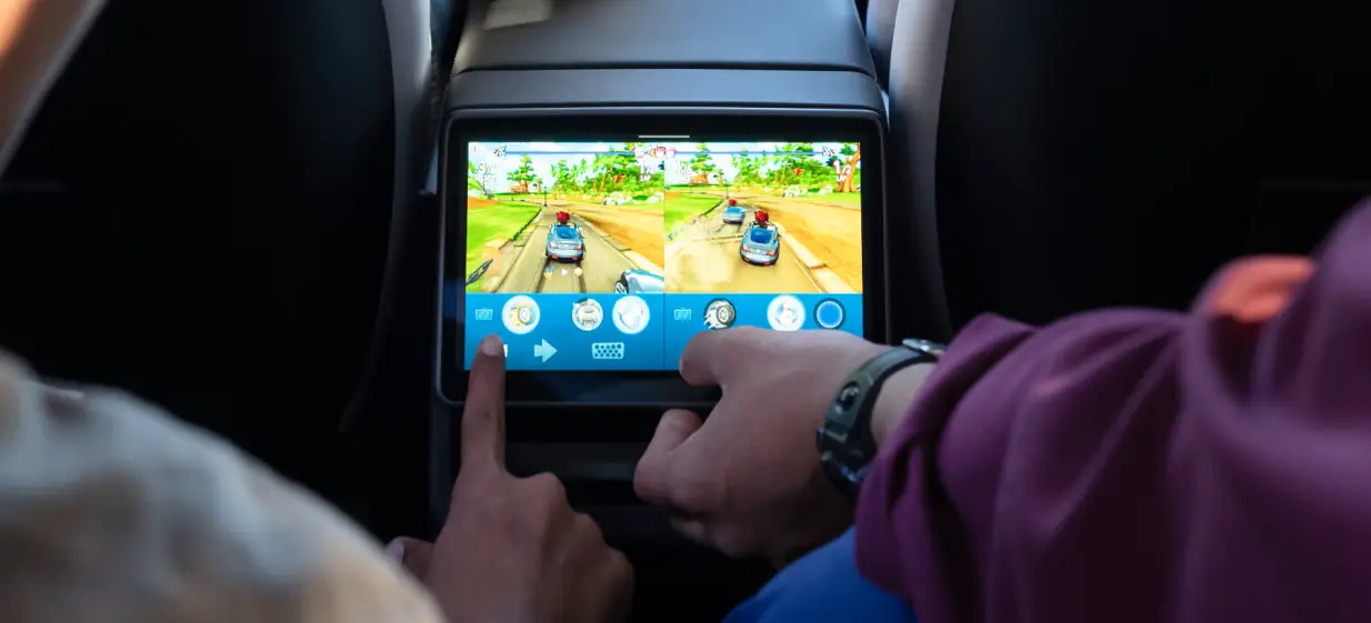 모델Y-2열-디스플레이(출처-테슬라코리아)