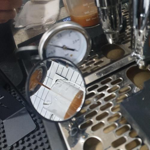 샤케라토와 샤케라토 라테 레시피_에스프레소 추출_바텀리스