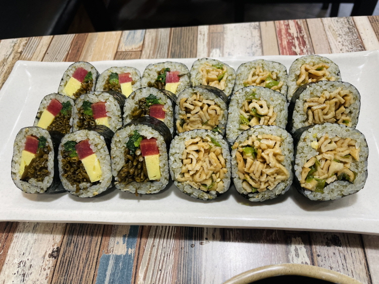배말톳김밥과-배말땡초김밥