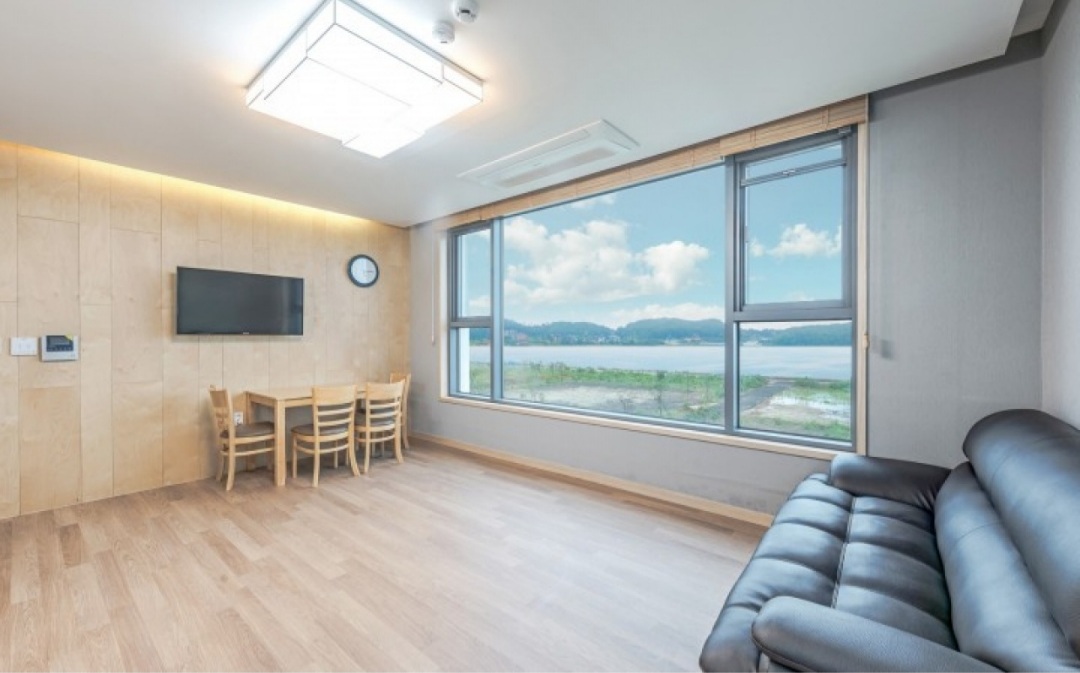 어스20 펜션 3층