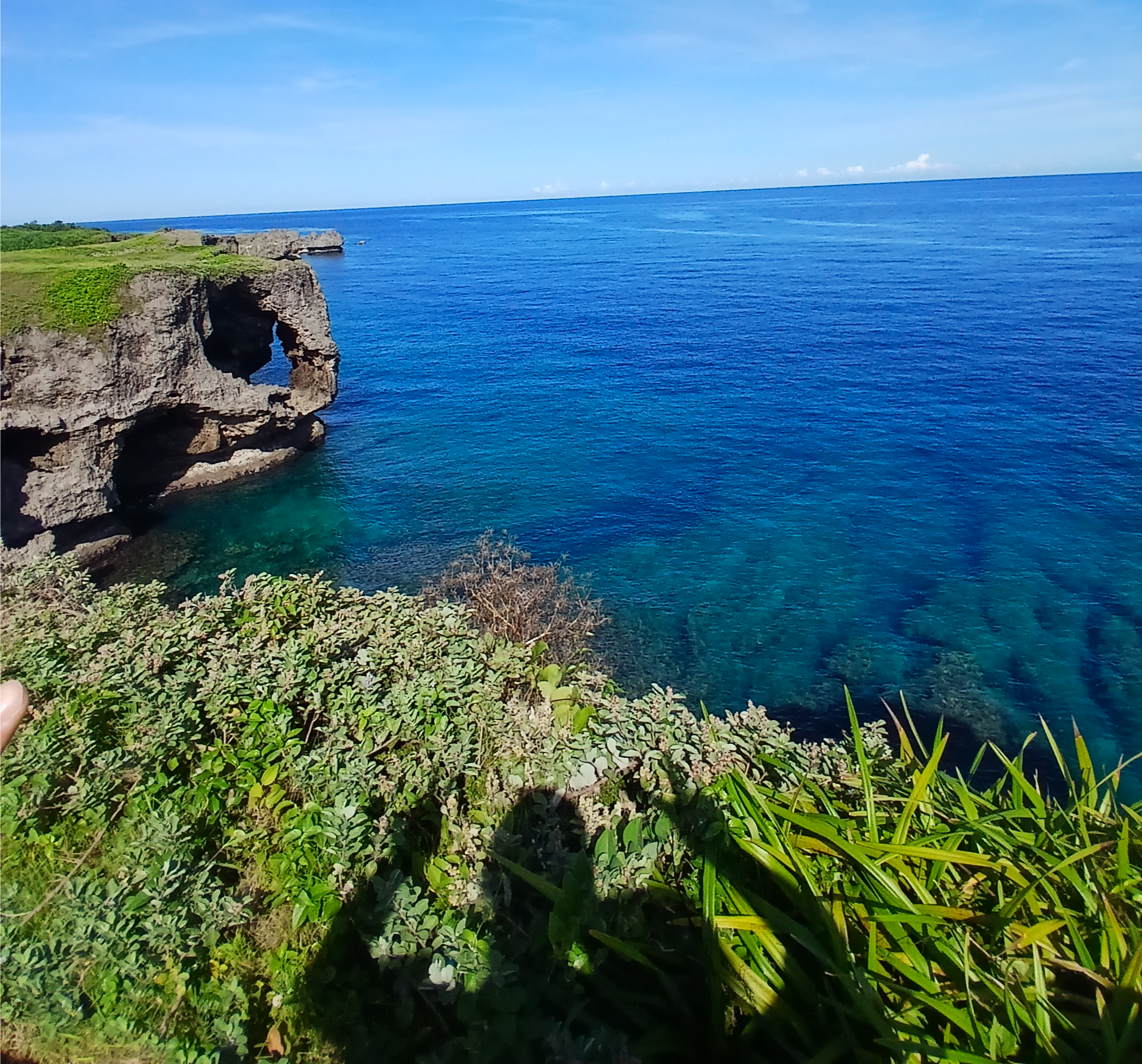 오키나와 만좌모 절벽 바다 커플 사진 포인트