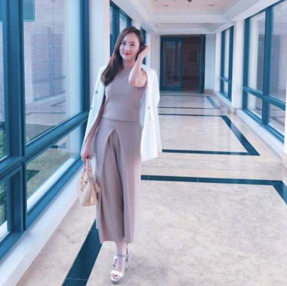 김지원 원피스 몸매