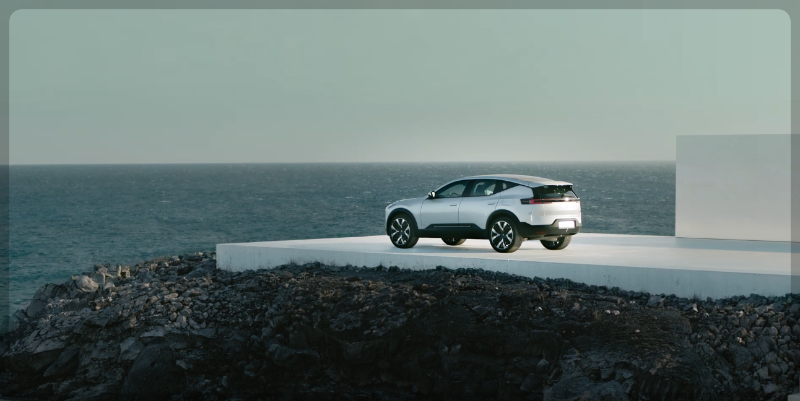 폴스타3 후측면