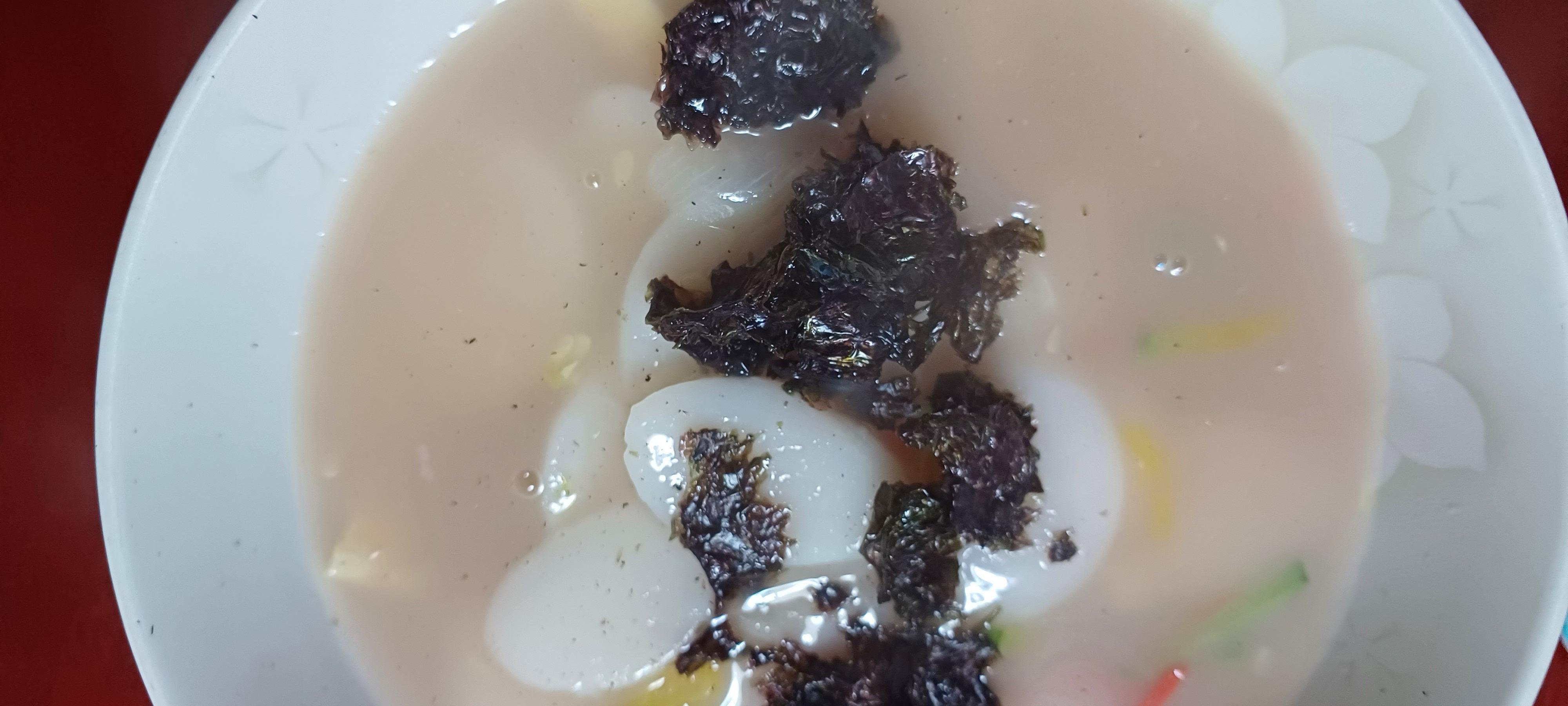 소고기고명 없는 떡국