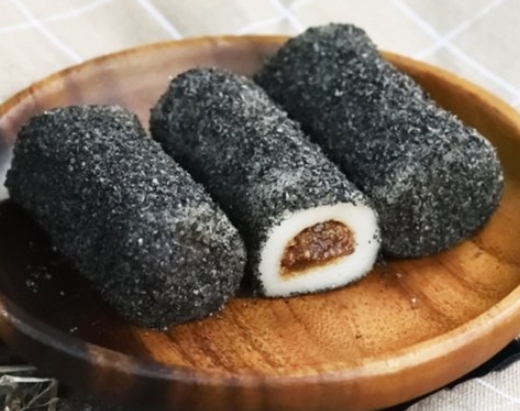 한국의 떡 종류 흑임자떡