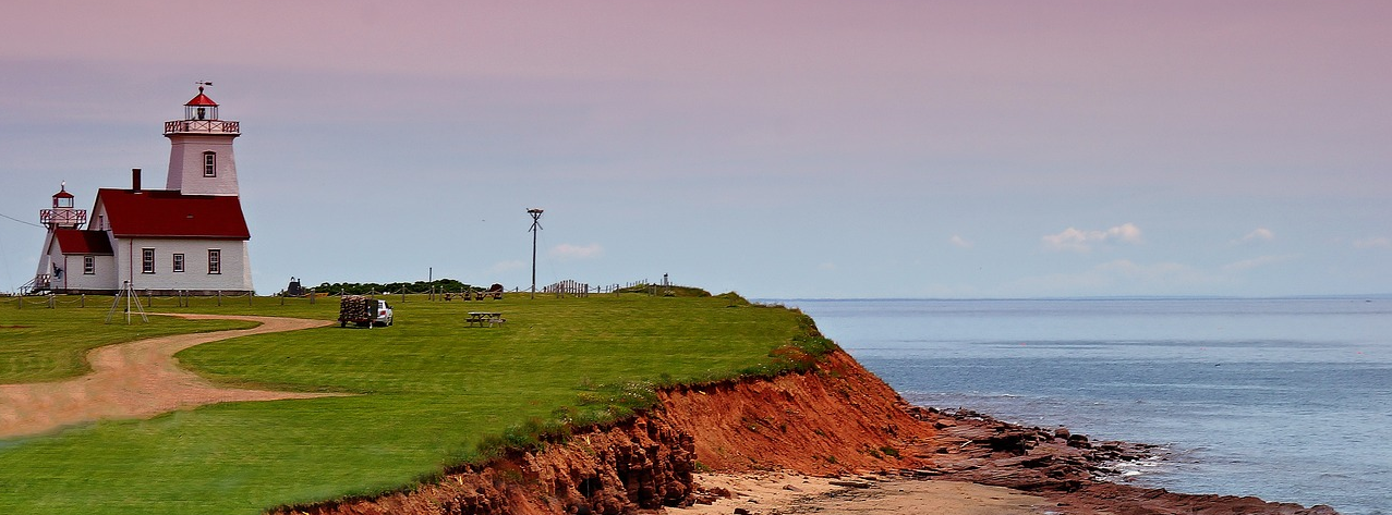 프린스 에드워드 아일랜드 해변 등대