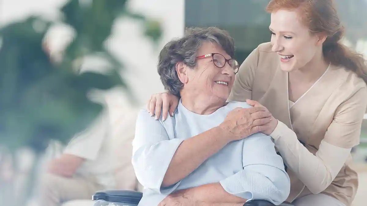 노인-간호사-케어-여자2명