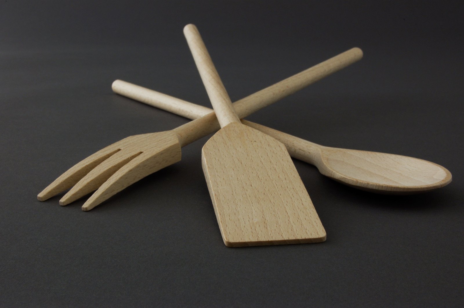 주방 용품 중 가장 먼저 버려야 할 것