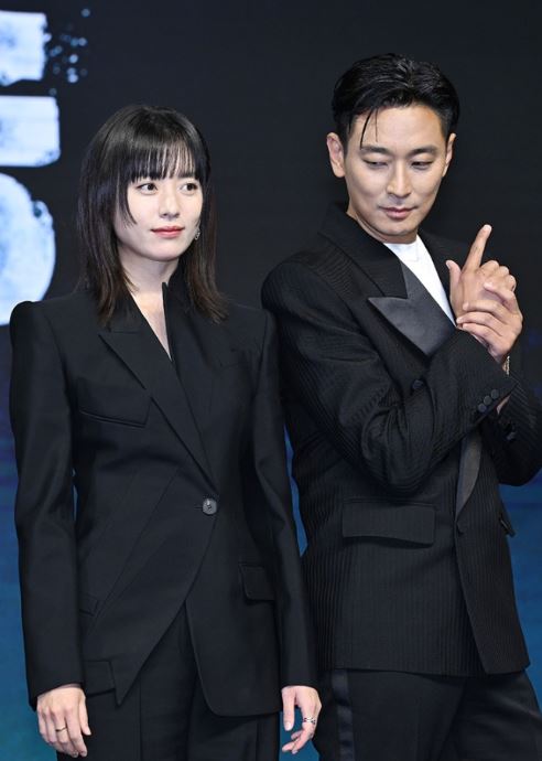 한효주 주지훈