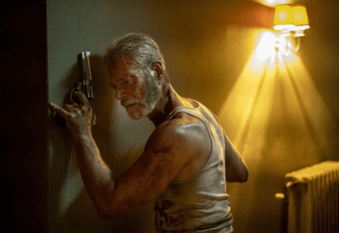 맨인더다크2-맹인-할아버지