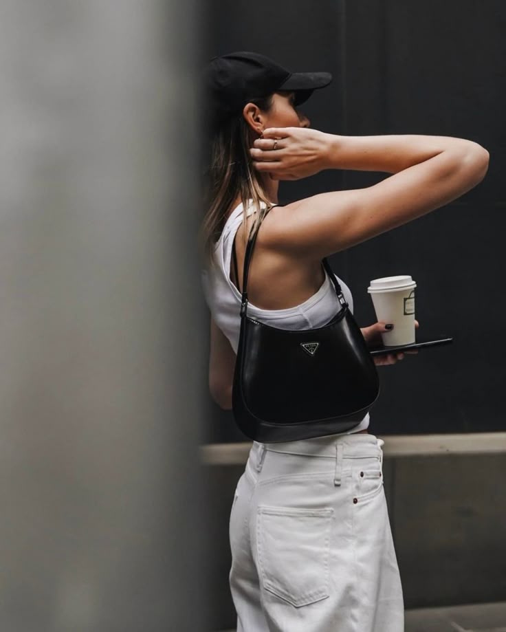 프라다 가방 쇼핑하러 가기