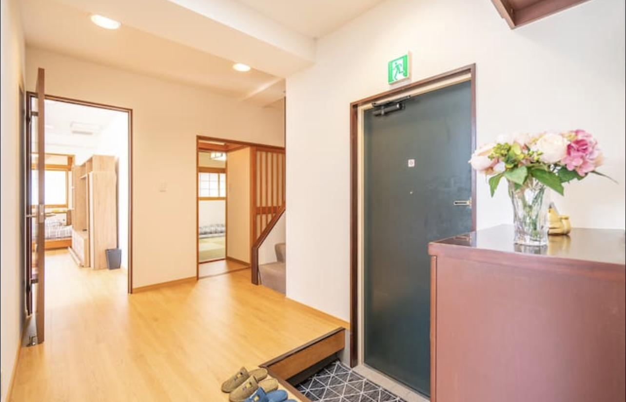 우에노인근숙소