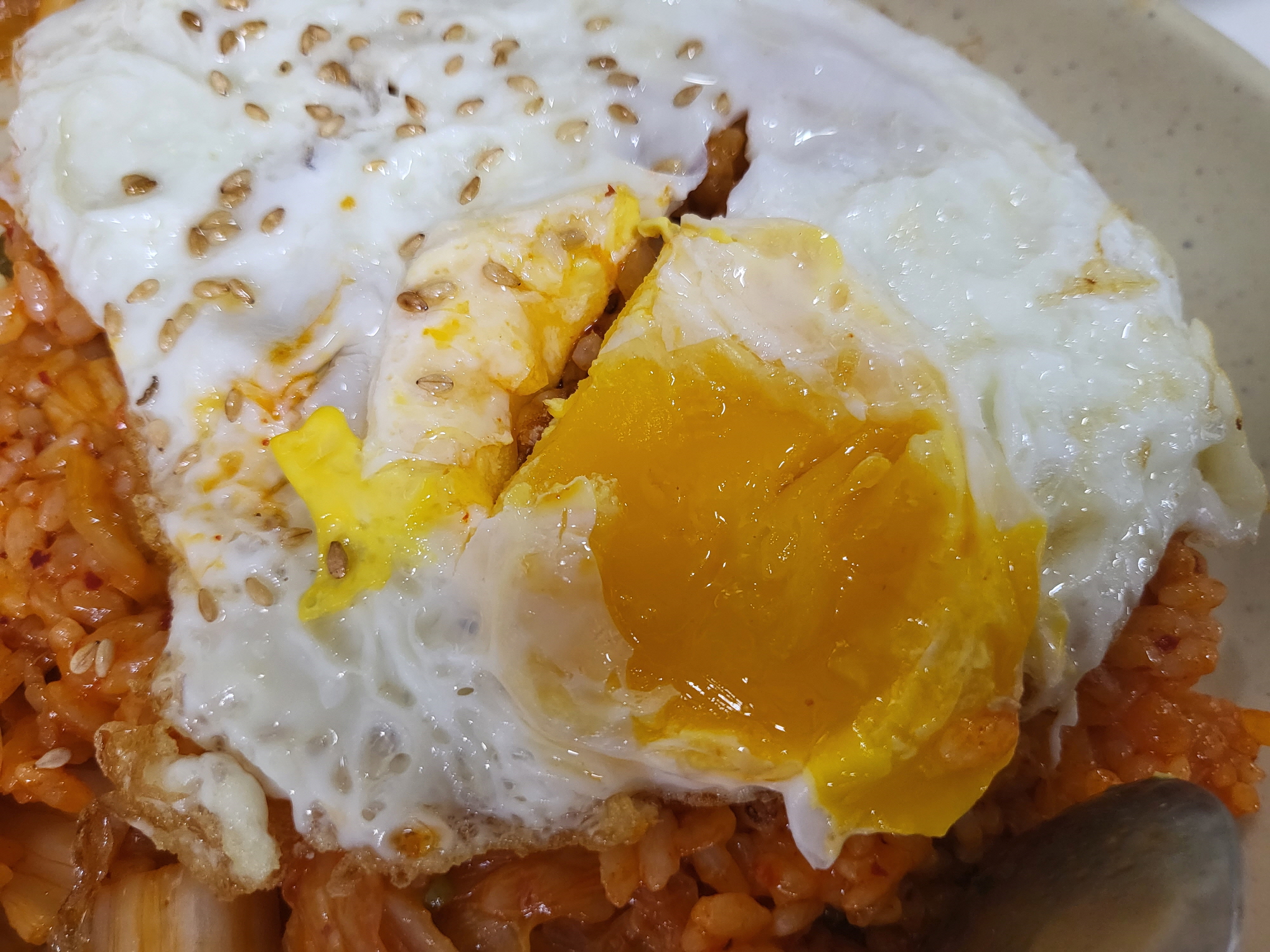 맷돌칼국수 - 계란