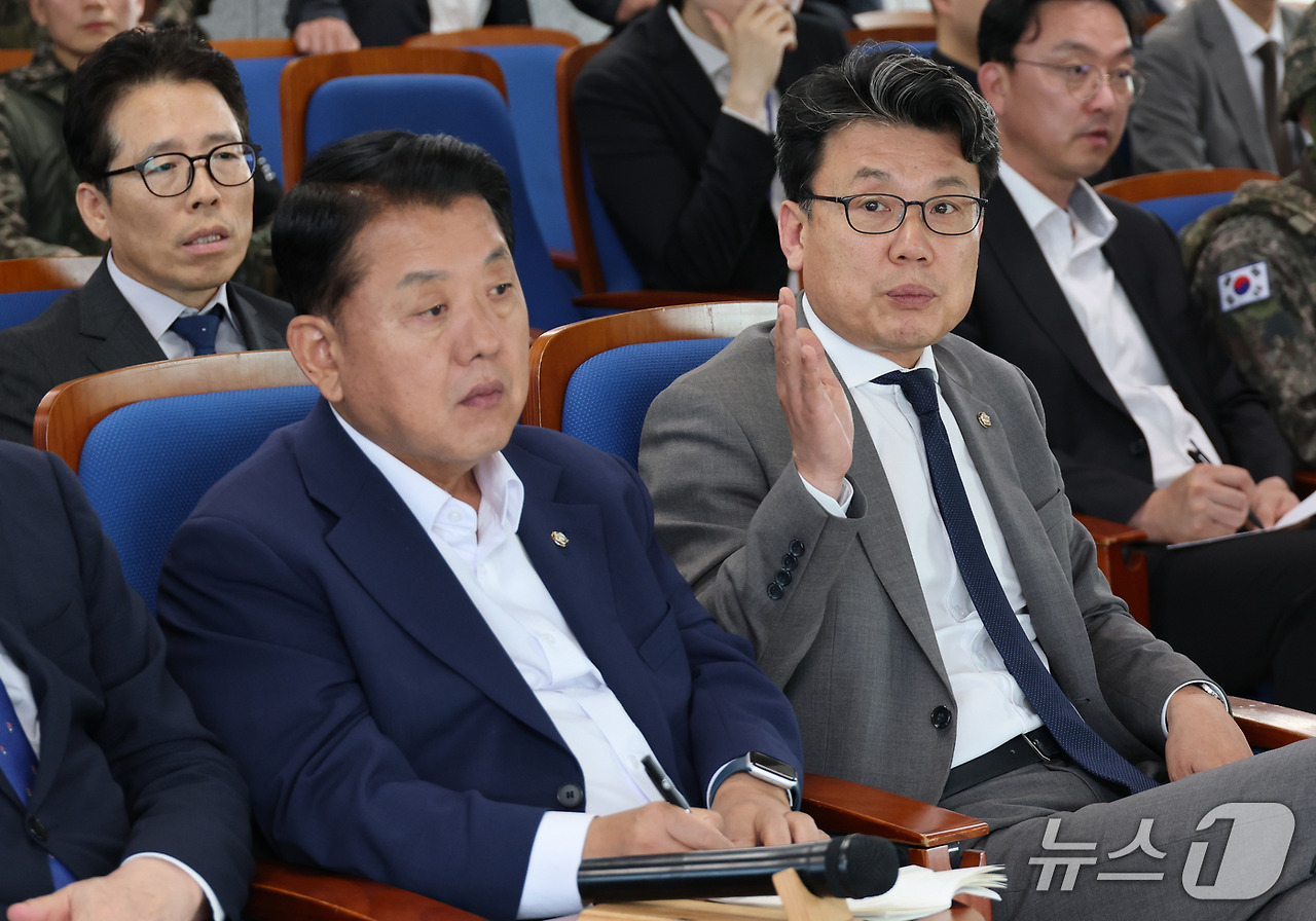 진성준 의원 국방위원회 방미와 A2 비자 관련 이전 기사 자료 이미지 9B