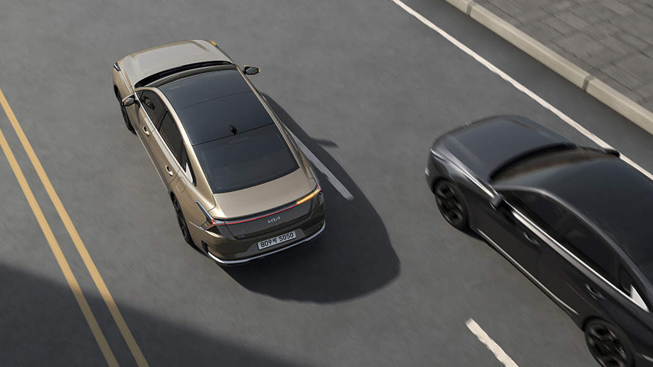 기아 K8 하이브리드, 혁신 기술과 정숙성으로 비즈니스 세단의 새로운 기준 제시