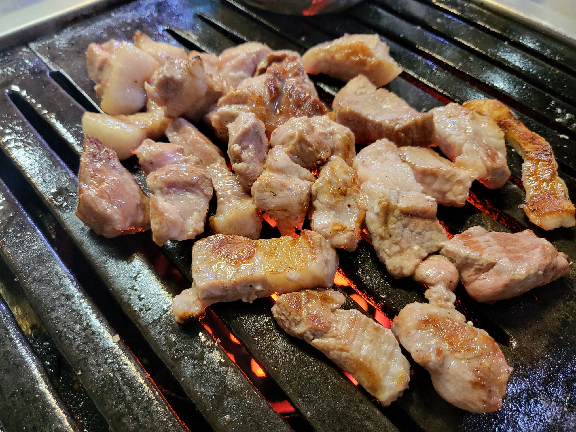 고바우 - 연탄불