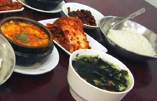 부산 맛집 돌고래순두부