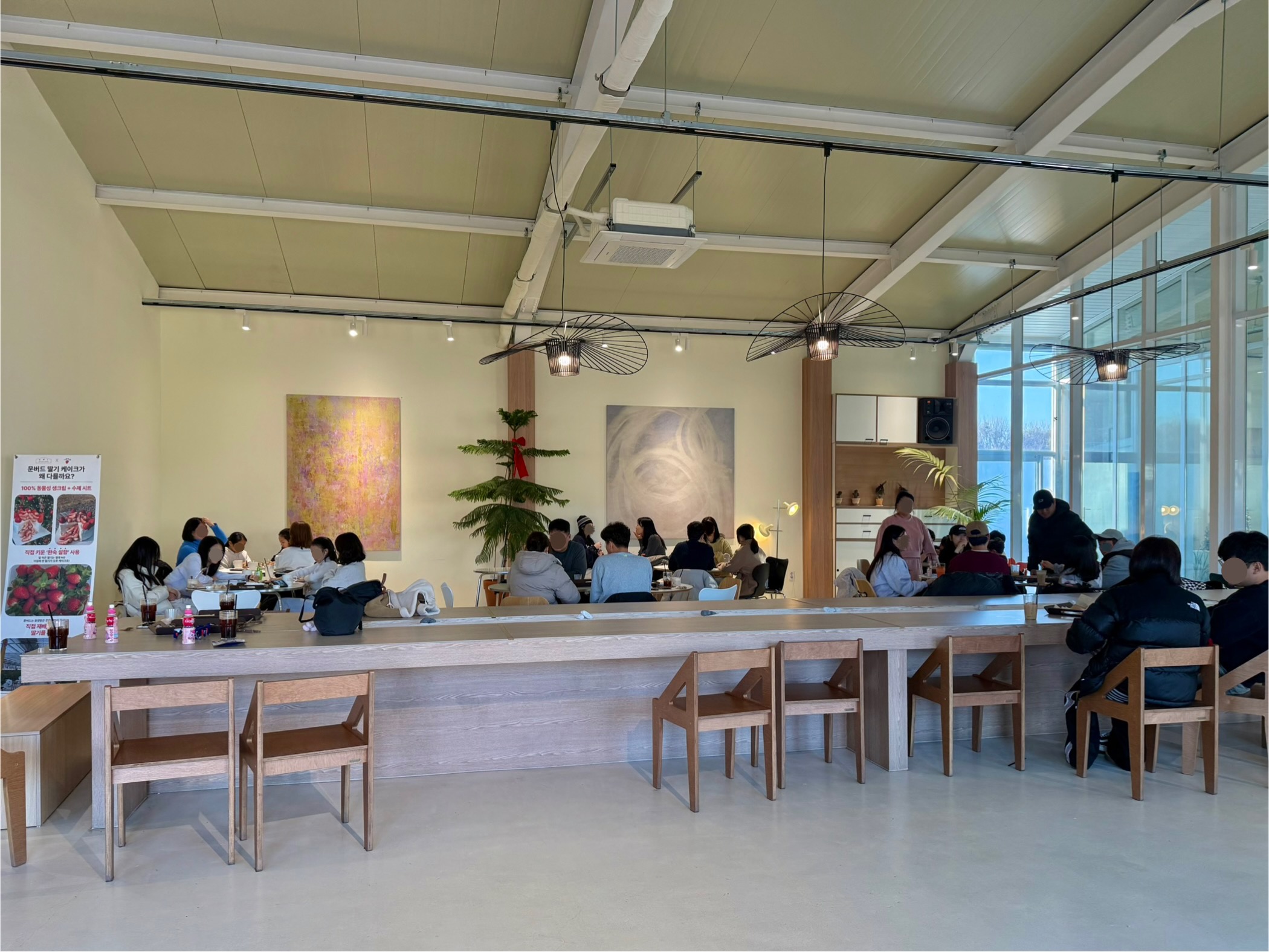 문버드의 A홀 케어키즈존 내부 전경 이미지