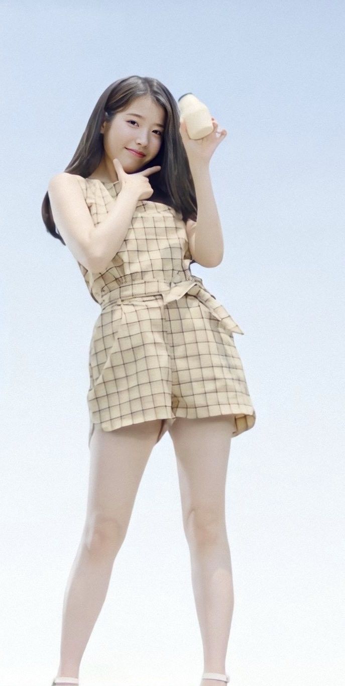 아이유 사진 모음 / 무대 코디 패션 / 일상 사복 패션