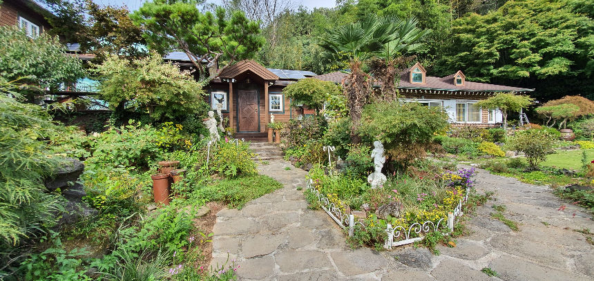 특색 있고 아름다운 민간 정원 30선 추천 여행 - 18. 순천 화가의 정원산책