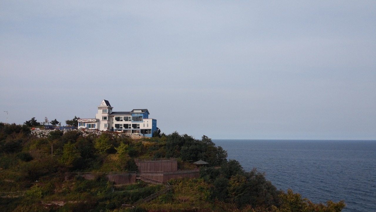 묵호 등대 언덕