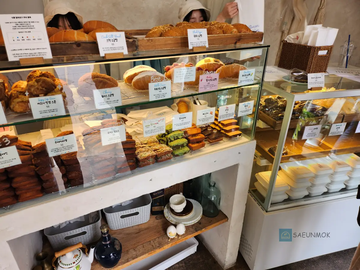 대전-콜드-버터-베이크-샵-내부