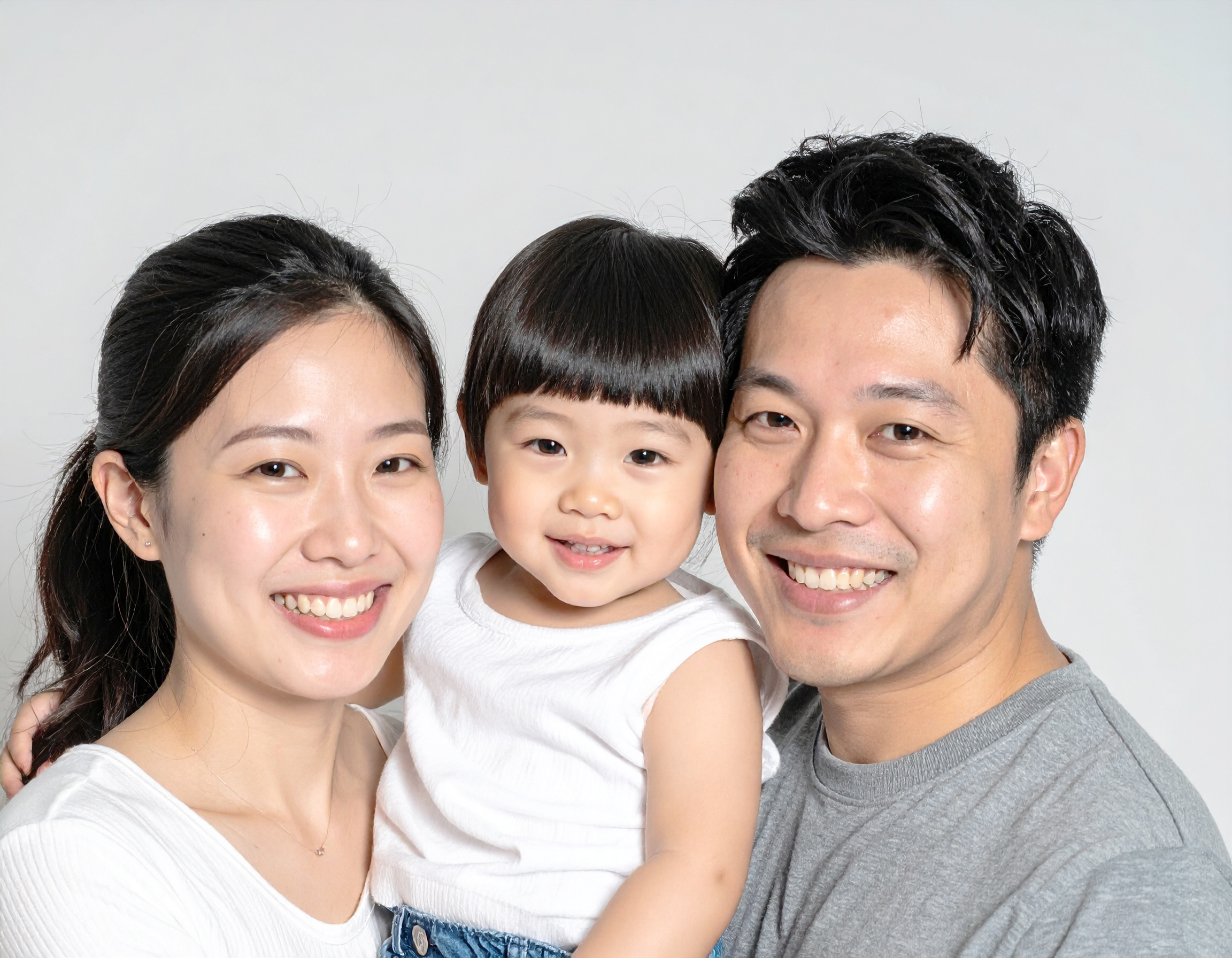 유아학비 지원, 행복한 가족 모습