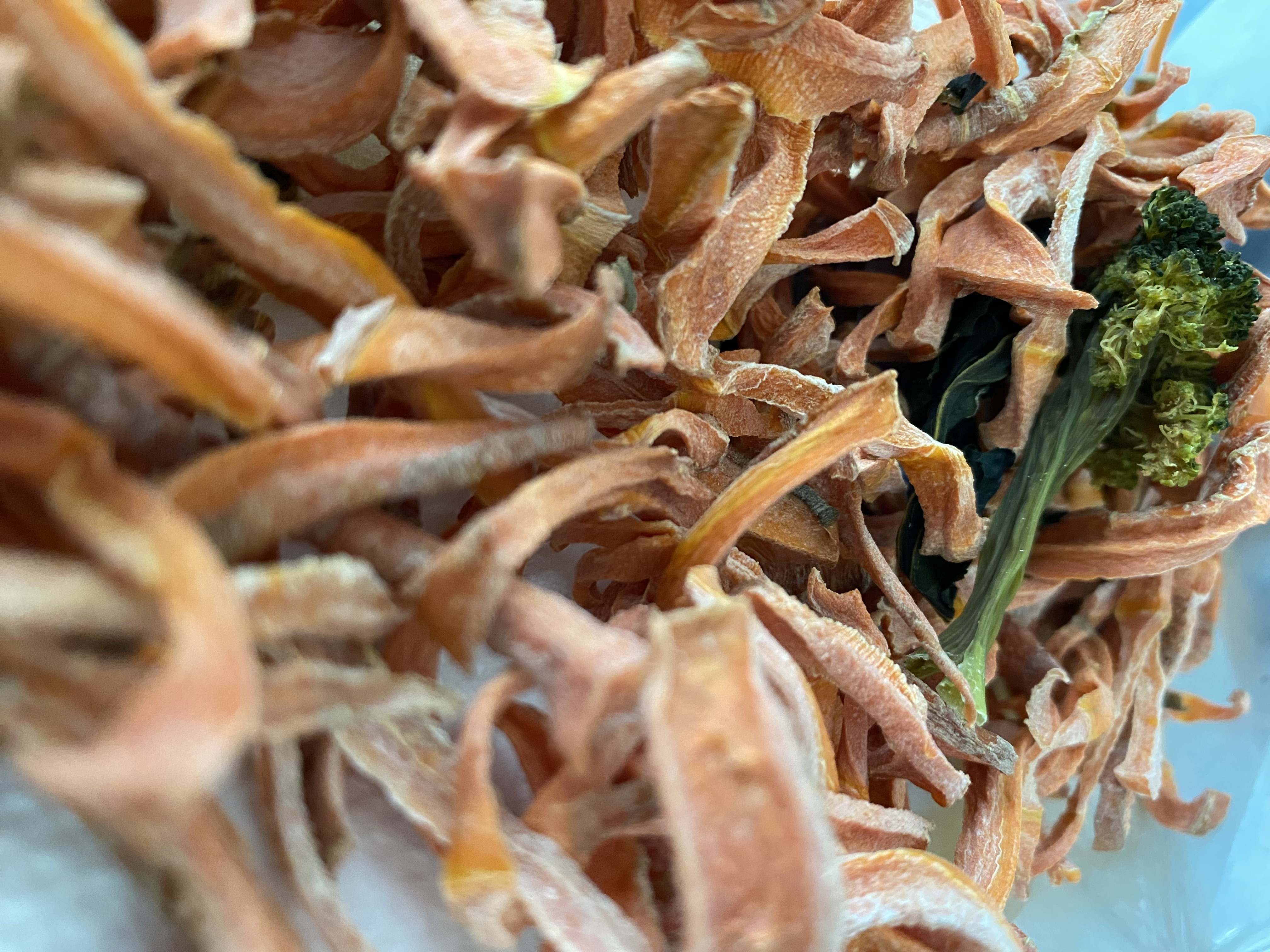 말린 당근과 브로콜리 스틱