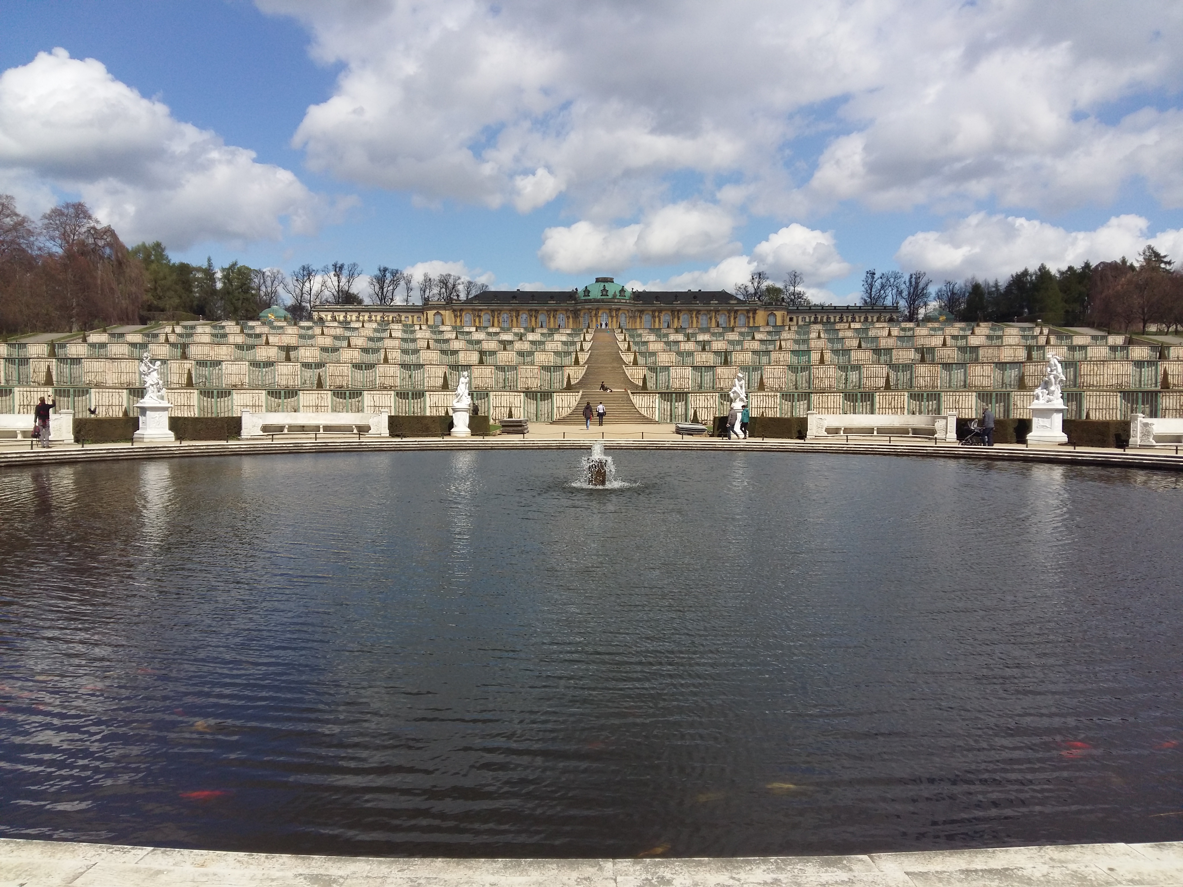 독일 포츠담 분수대에서 바라본 상수시 궁전