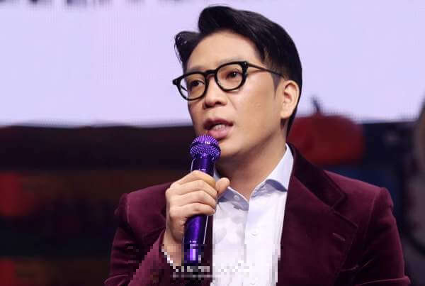 MC몽 히틀러 인테리어 논란