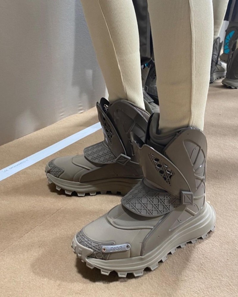 디올-dior-2023-프리폴-가을-컬렉션-풋웨어-부츠
