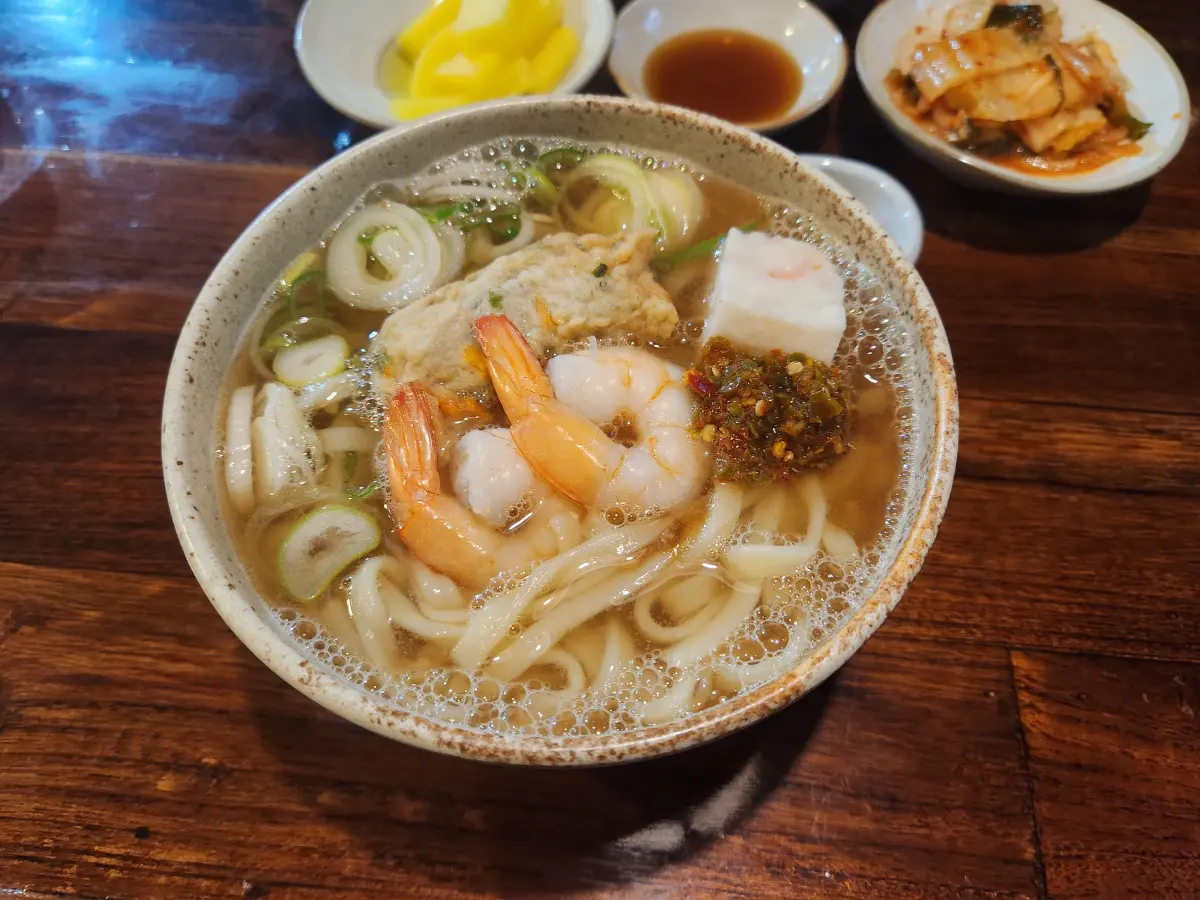 서울-종로-서촌-경복궁역-맛집-덕이나루-매운새우우동-새우살-수제-어묵