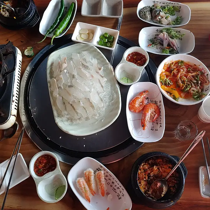 방어회 회정식 제철 방어가 한가득! 초저가 회 정식 인천 모래내시장 맛집 추천 생방송투데이 방어회 회정식 리얼맛집 오늘방송 맛있GO 싸다GO