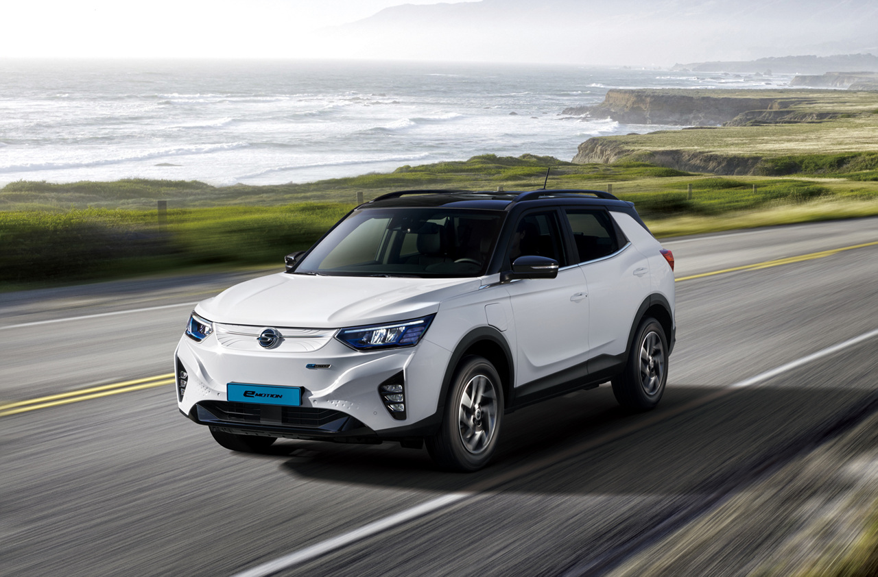 쌍용 코란도 이모션 차량 이미지