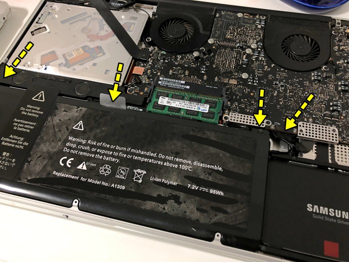 2010 맥북프로 17인치 배터리 교체 후기