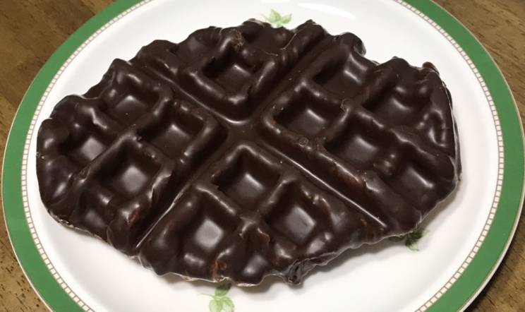 초코크로플 윗면