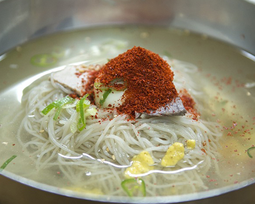 물냉면