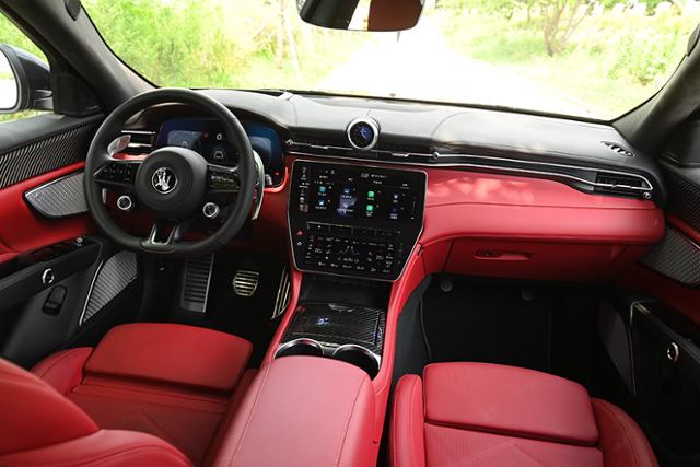 [시승기] 마세라티 네튜노 엔진을 품은 새로운 트로페오의 등장 – 마세라티 그레칼레 트로페오