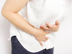 오른쪽 옆구리 통증 의심되는 병