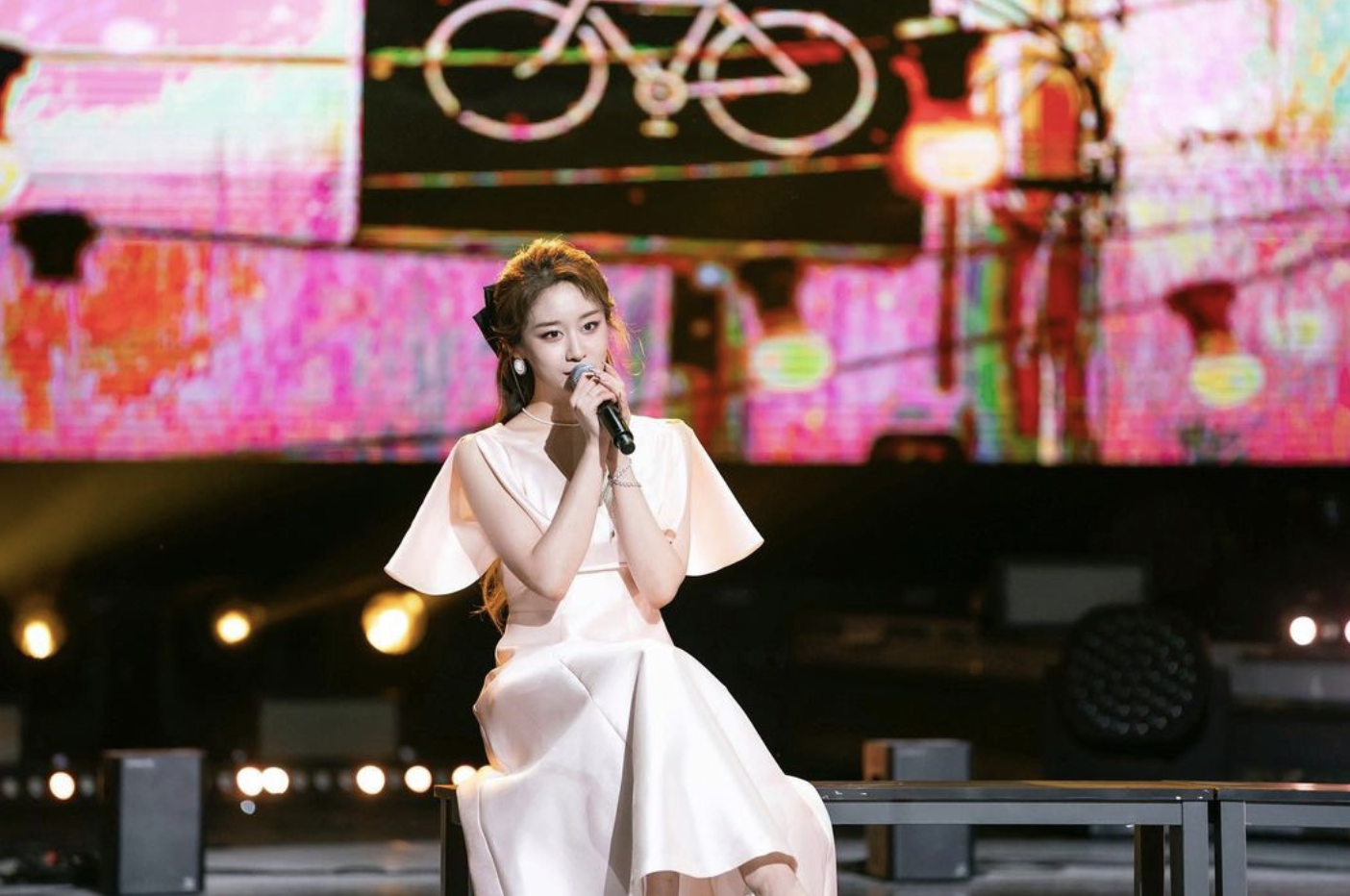 지연 무대